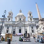 Art Navona Square Apartman *